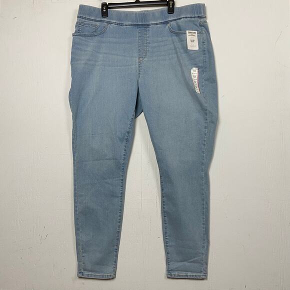 Levi's Denim - Levi Strauss Women's Totally Shaping Light Blue Pull On Skinny Jeans 22L NWT
